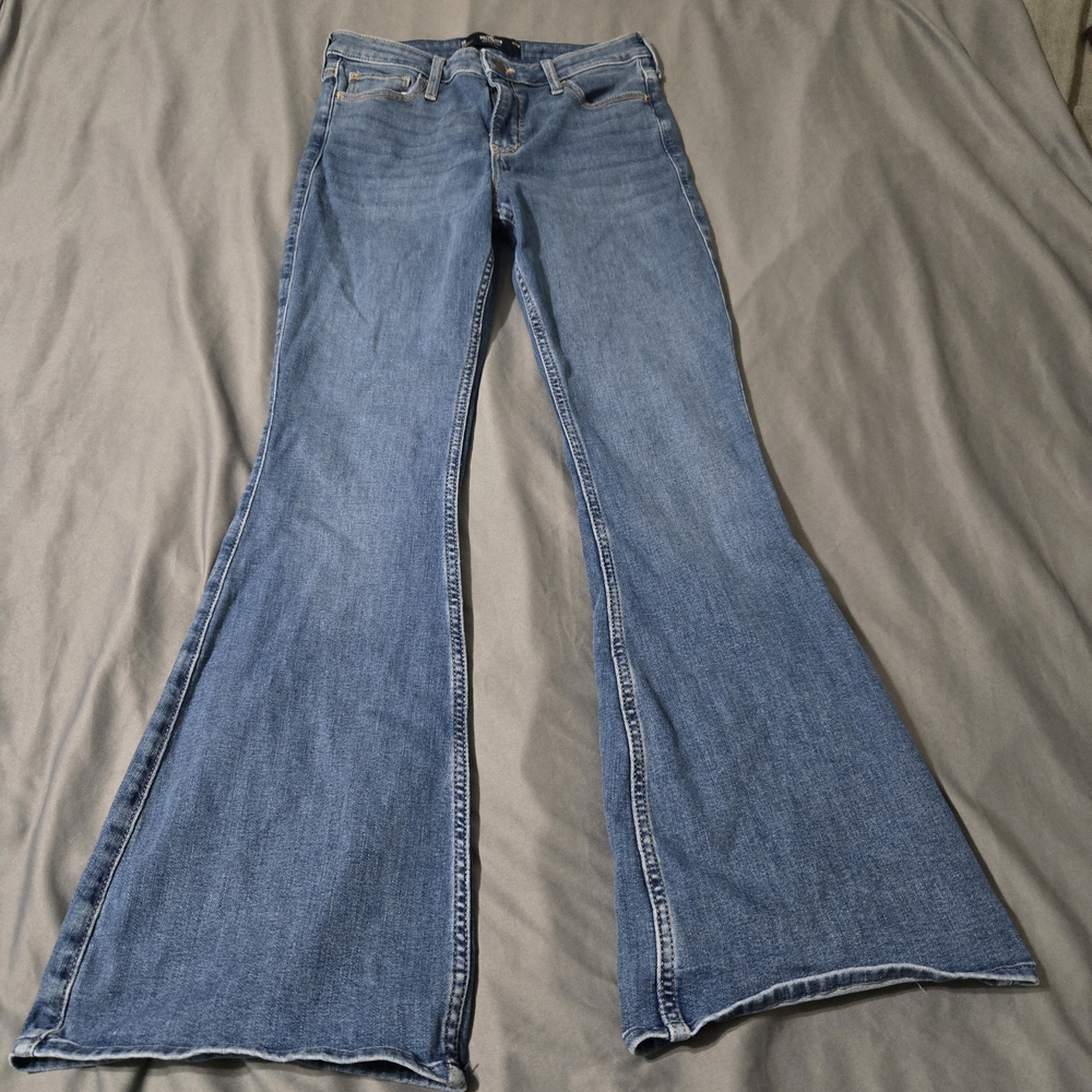 Hollister  High-Rise Flare Jeans Size 6 28x29 Denim Y2K Hippy Hipster